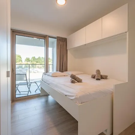 Modern 2bedroom W Balcony Near The * Ostend